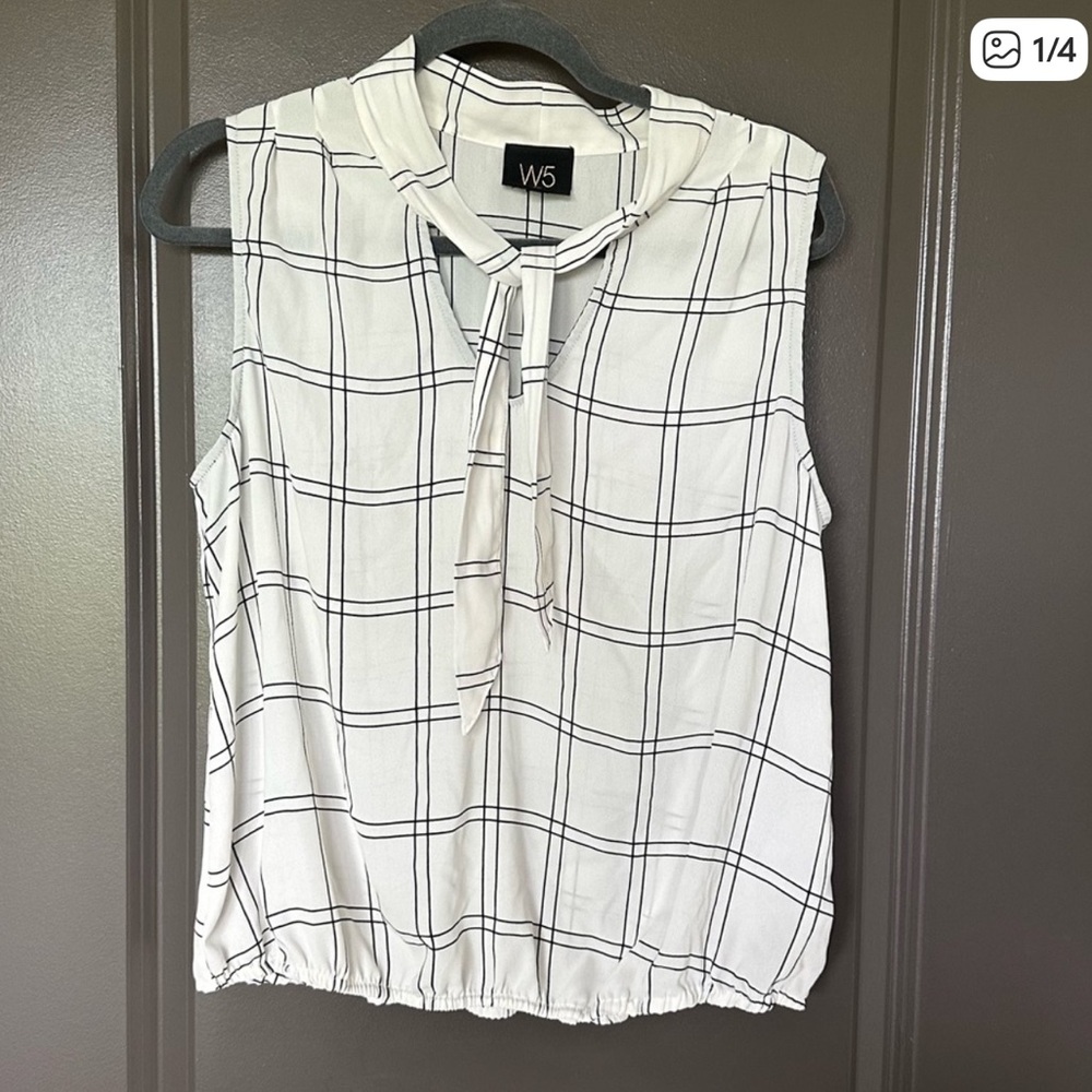 W5 Women's Black and White Grid Blouse